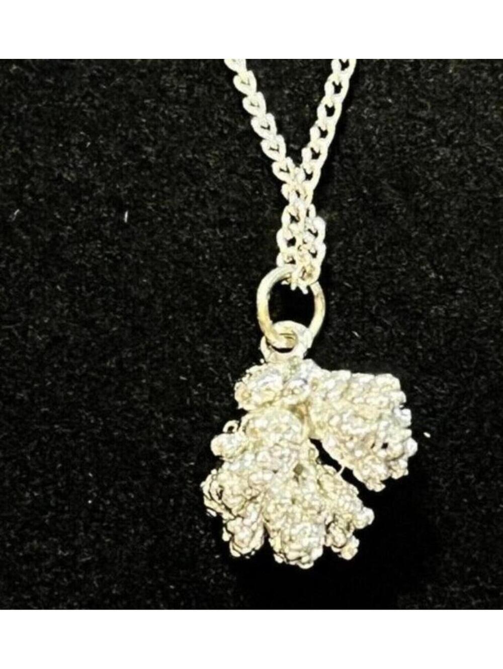 Vintage Judy Lee Silver tone Grape Cluster Pendant 18" Necklace A1158